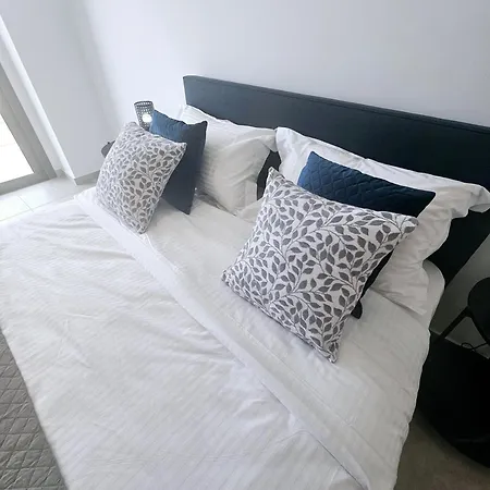 Апартаменты One Bedroom Apartment, Universal Residences