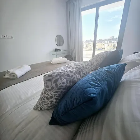 One Bedroom Apartment, Universal Residences Пафос