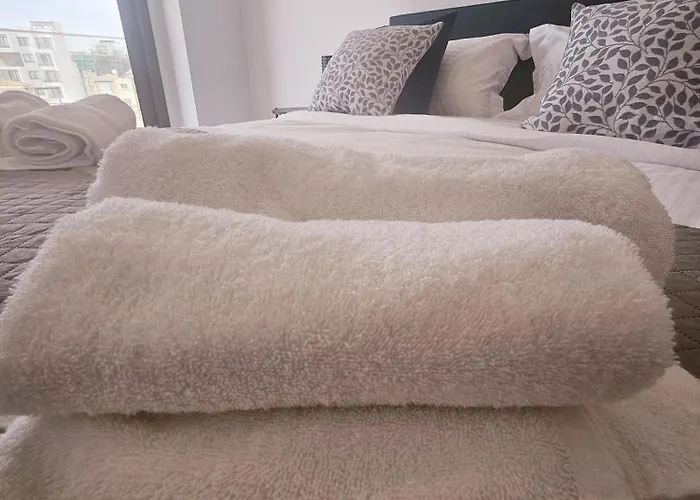 アパート One Bedroom Apartment, Universal Residences *