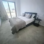 One Bedroom Apartment, Universal Residences Apartment