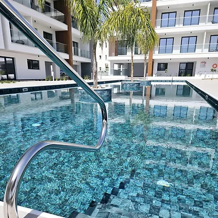 One Bedroom Apartment, Universal Residences